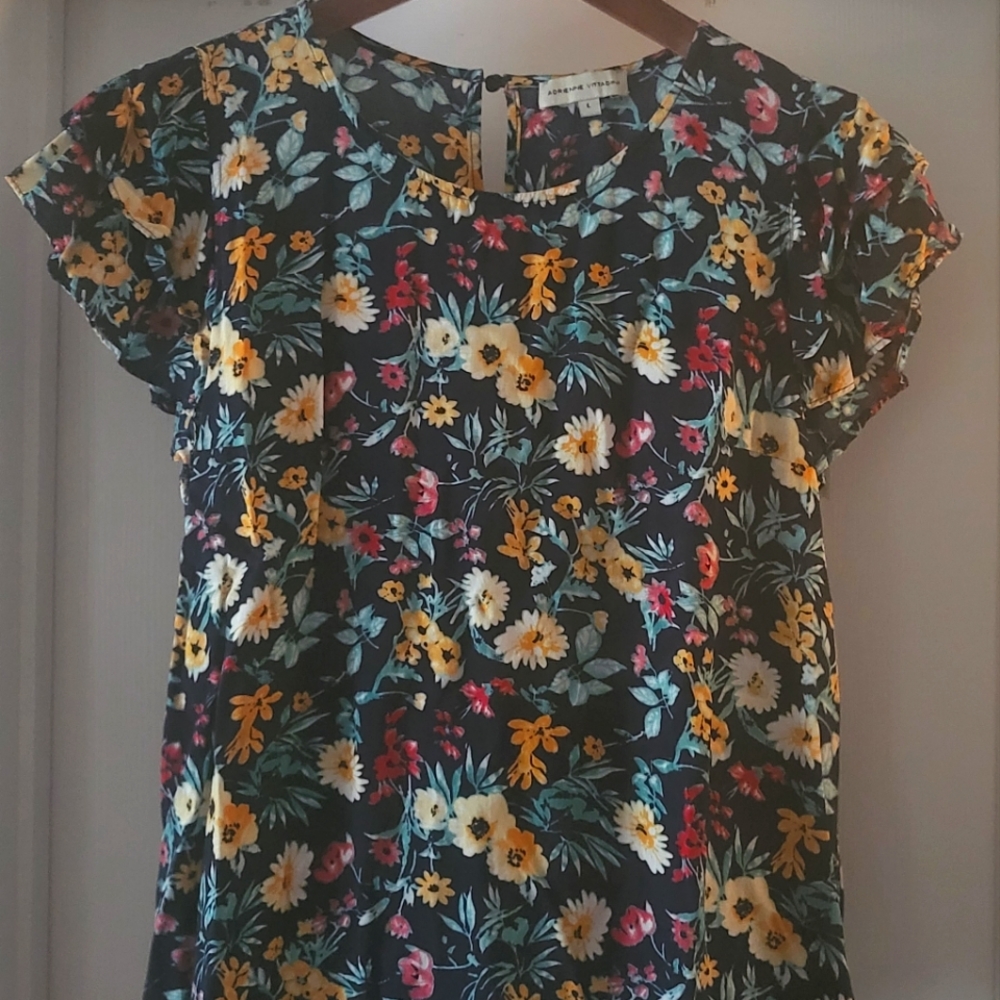 ADRIENNE VITTADINI Ruffle Sleeve Navy and Floral Versitle Top  - L!